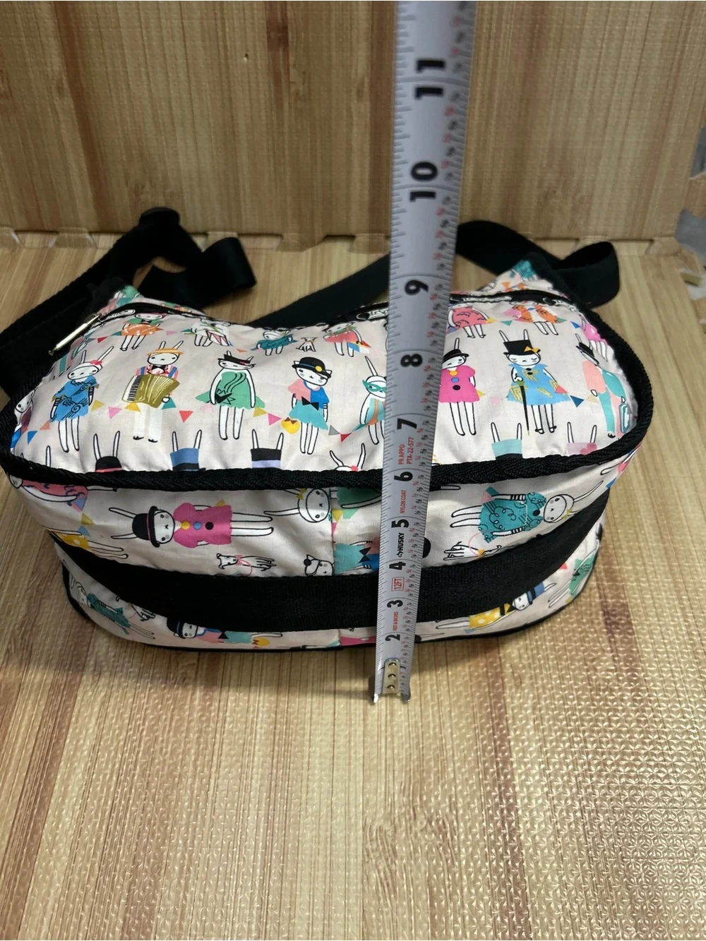 LeSportsac Fifi Lapin Vaudeville Crossbody Hobo Bag [Rare]